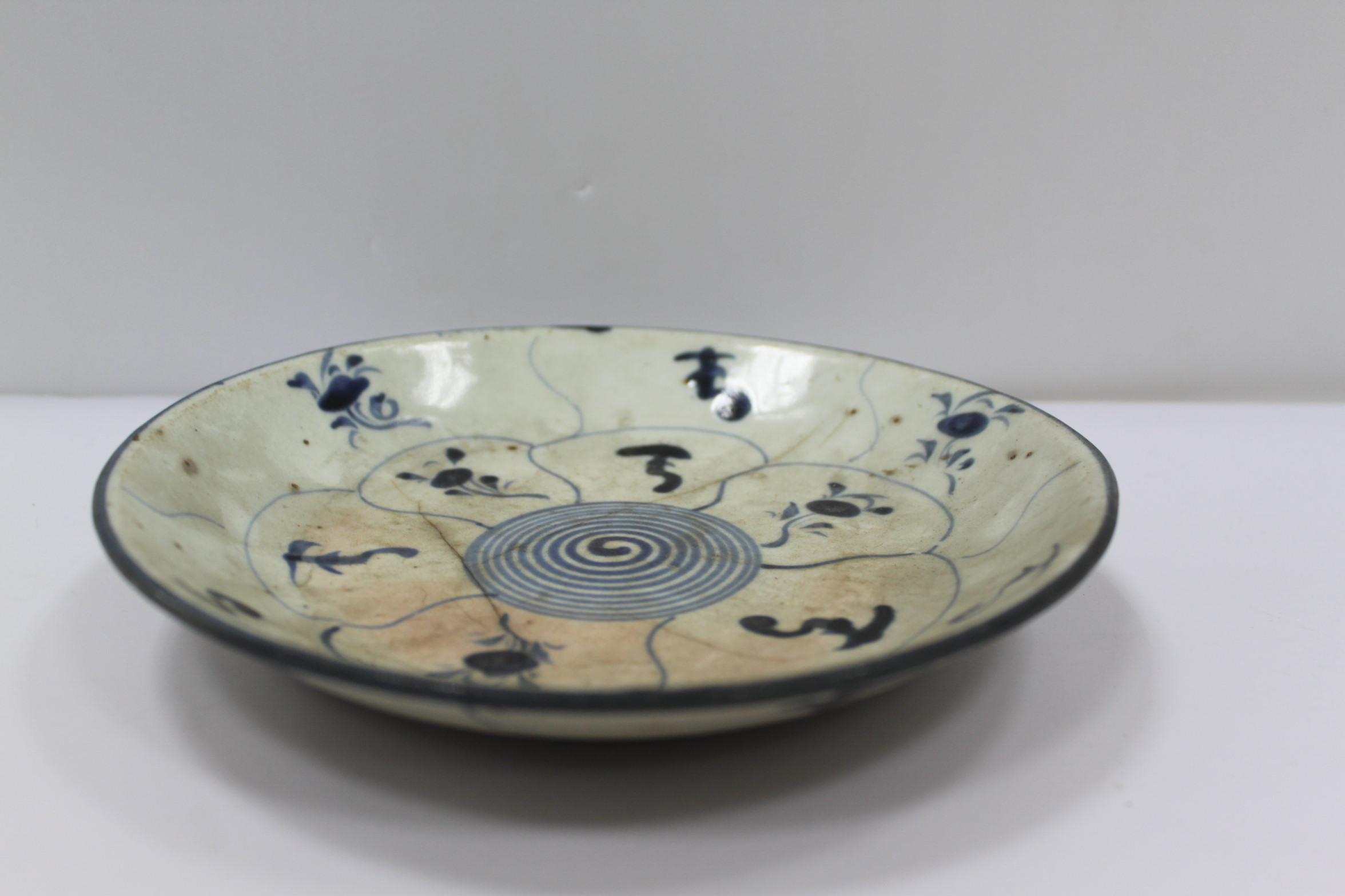 “万利”团花纹盘2