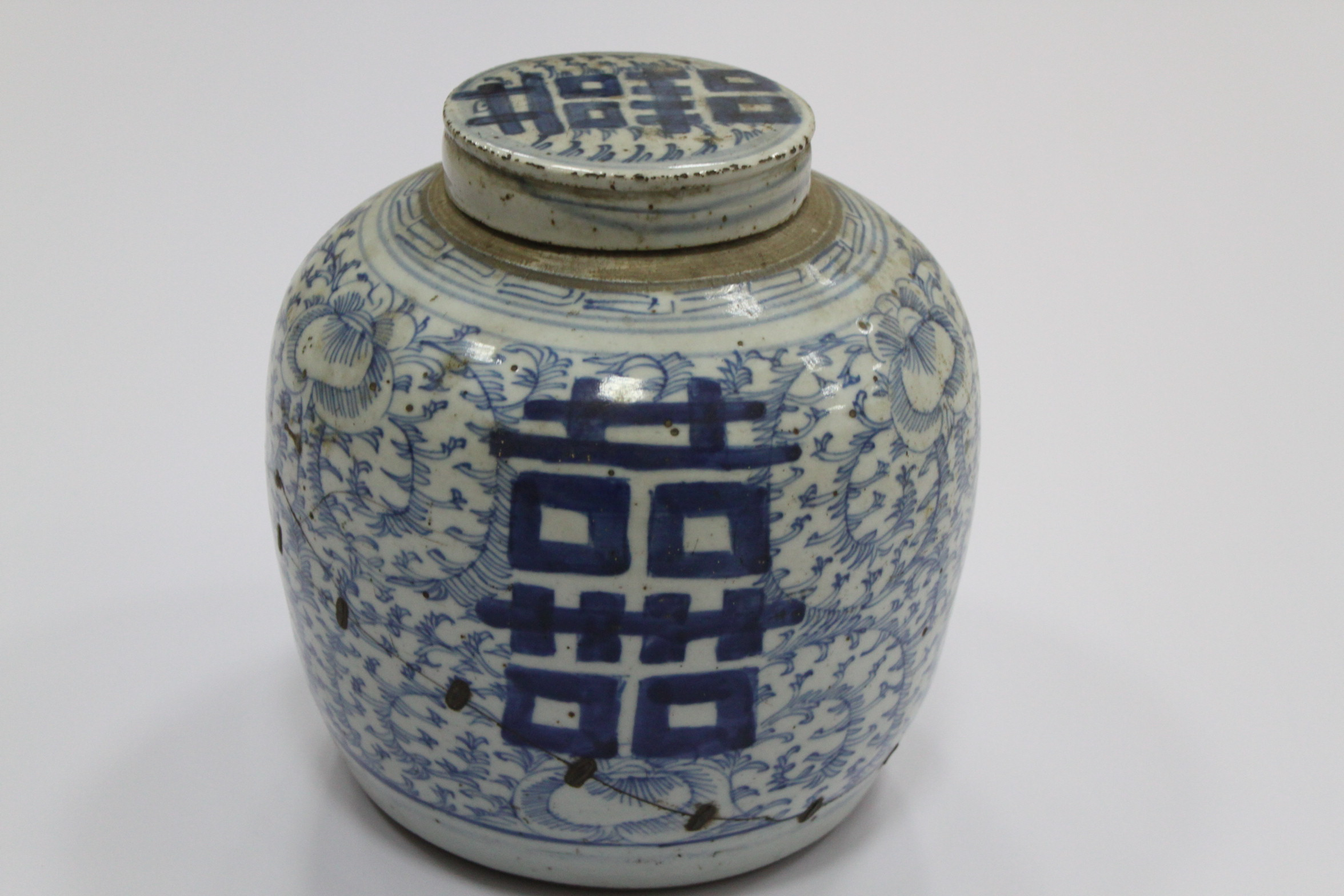 勾莲青花带盖双喜罐1