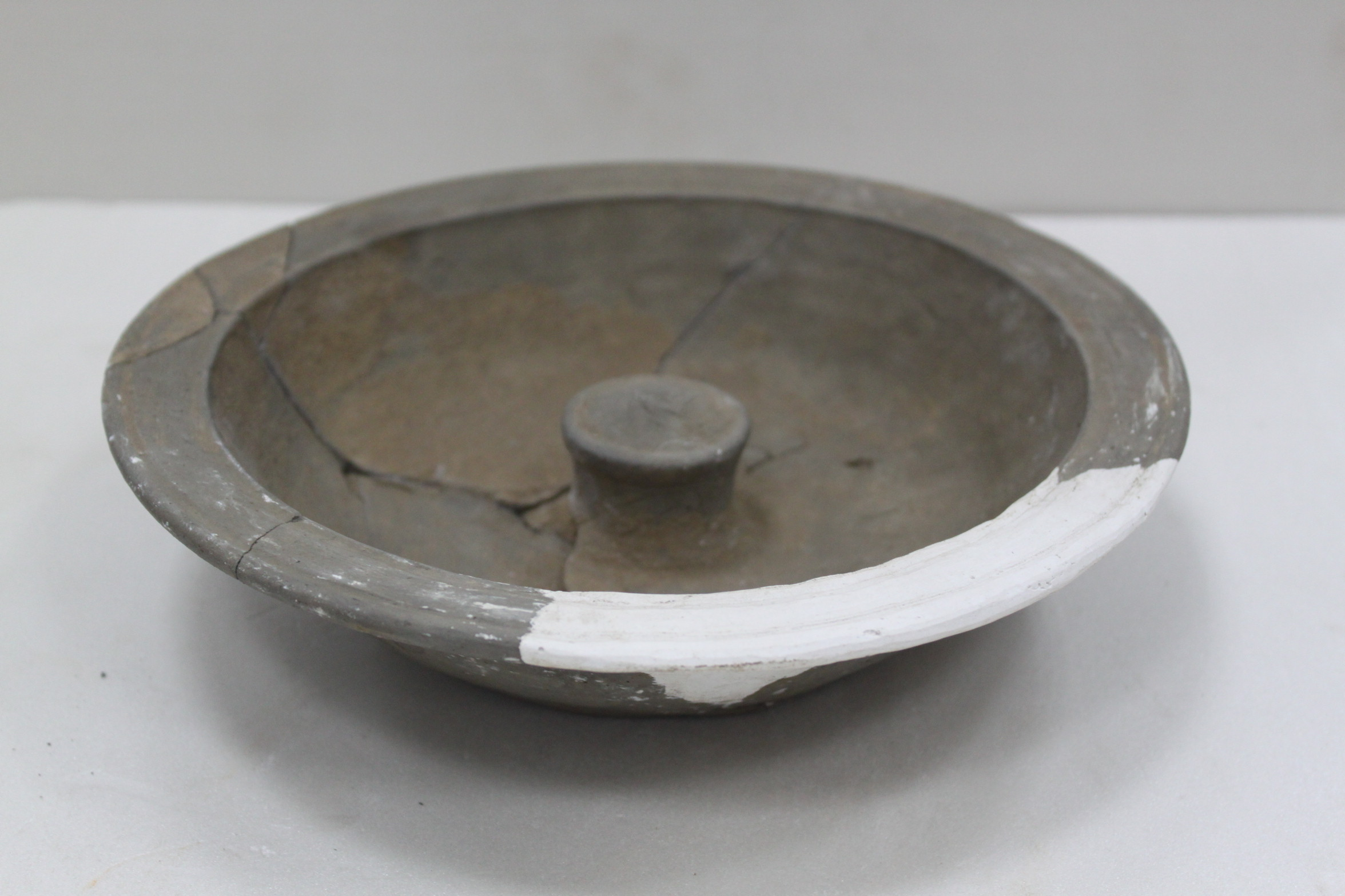 盘式带钮陶器盖