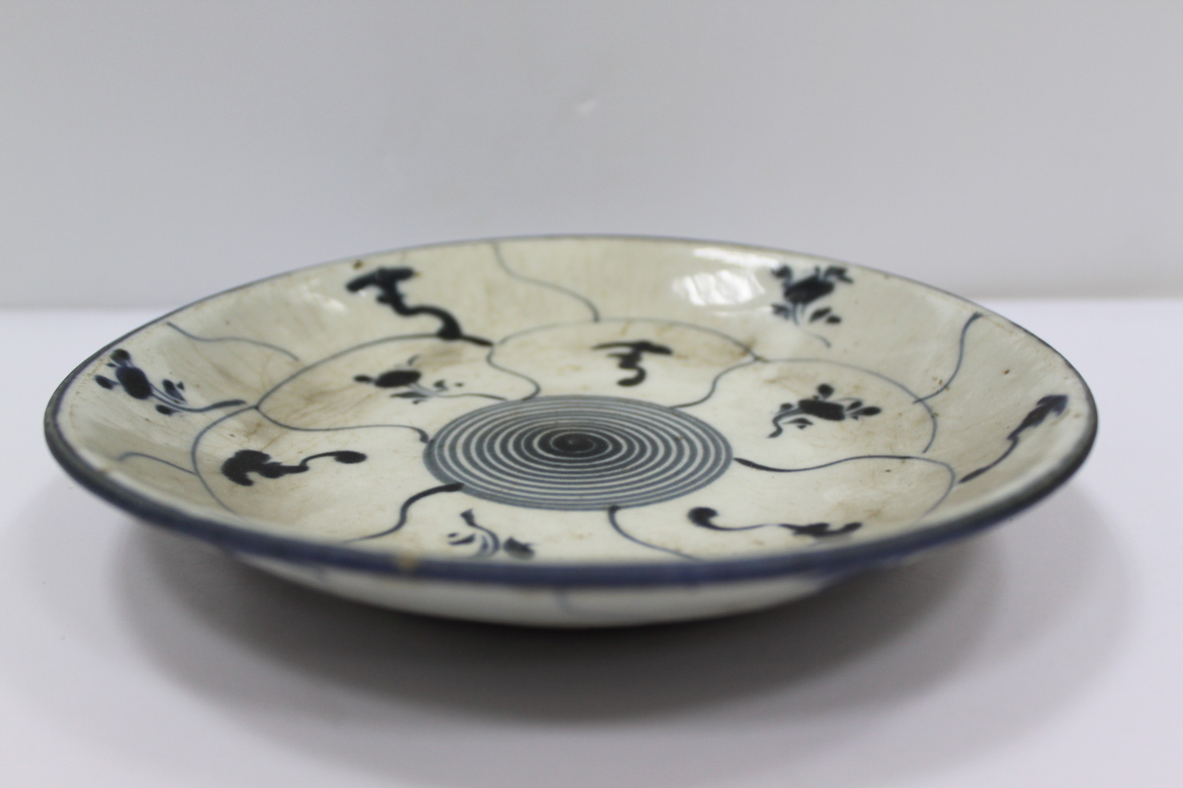 “万利”团花纹盘3