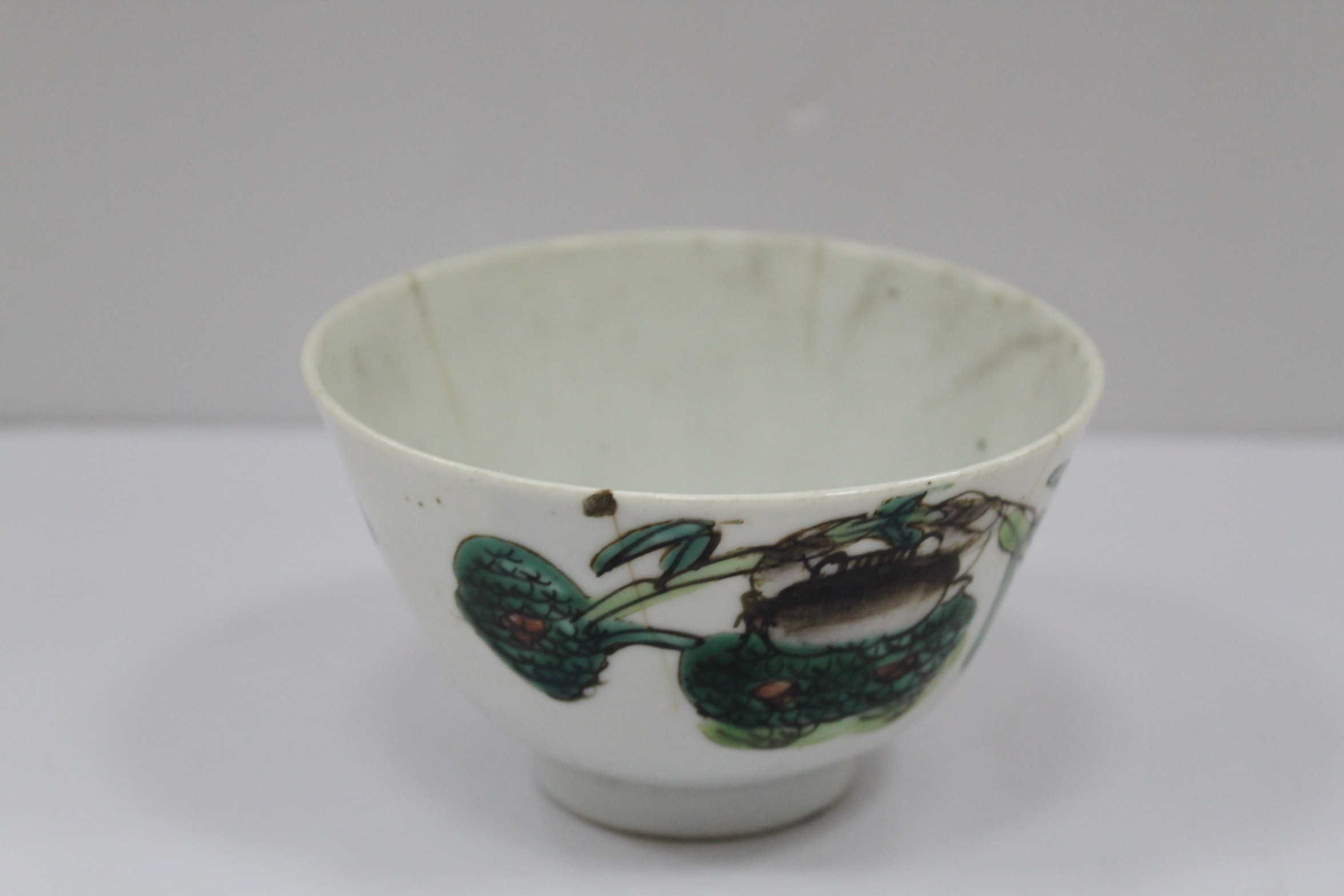 同治绿彩螃蟹白釉杯