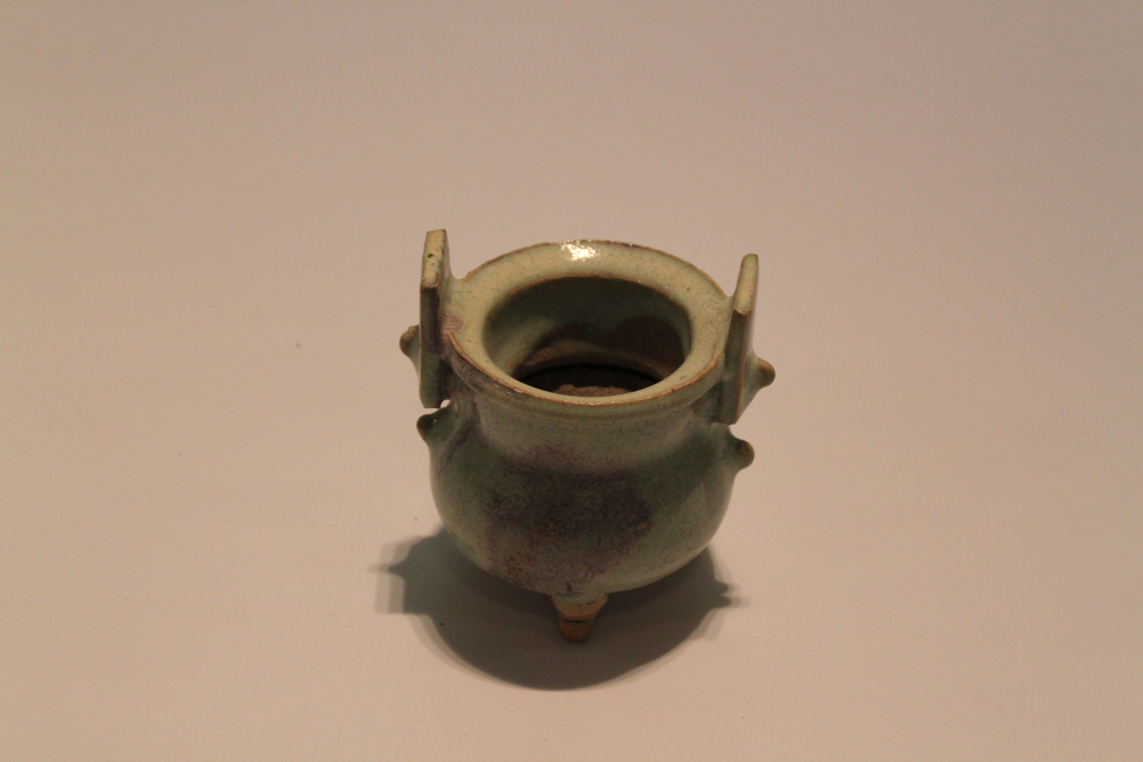 双立耳三足香炉