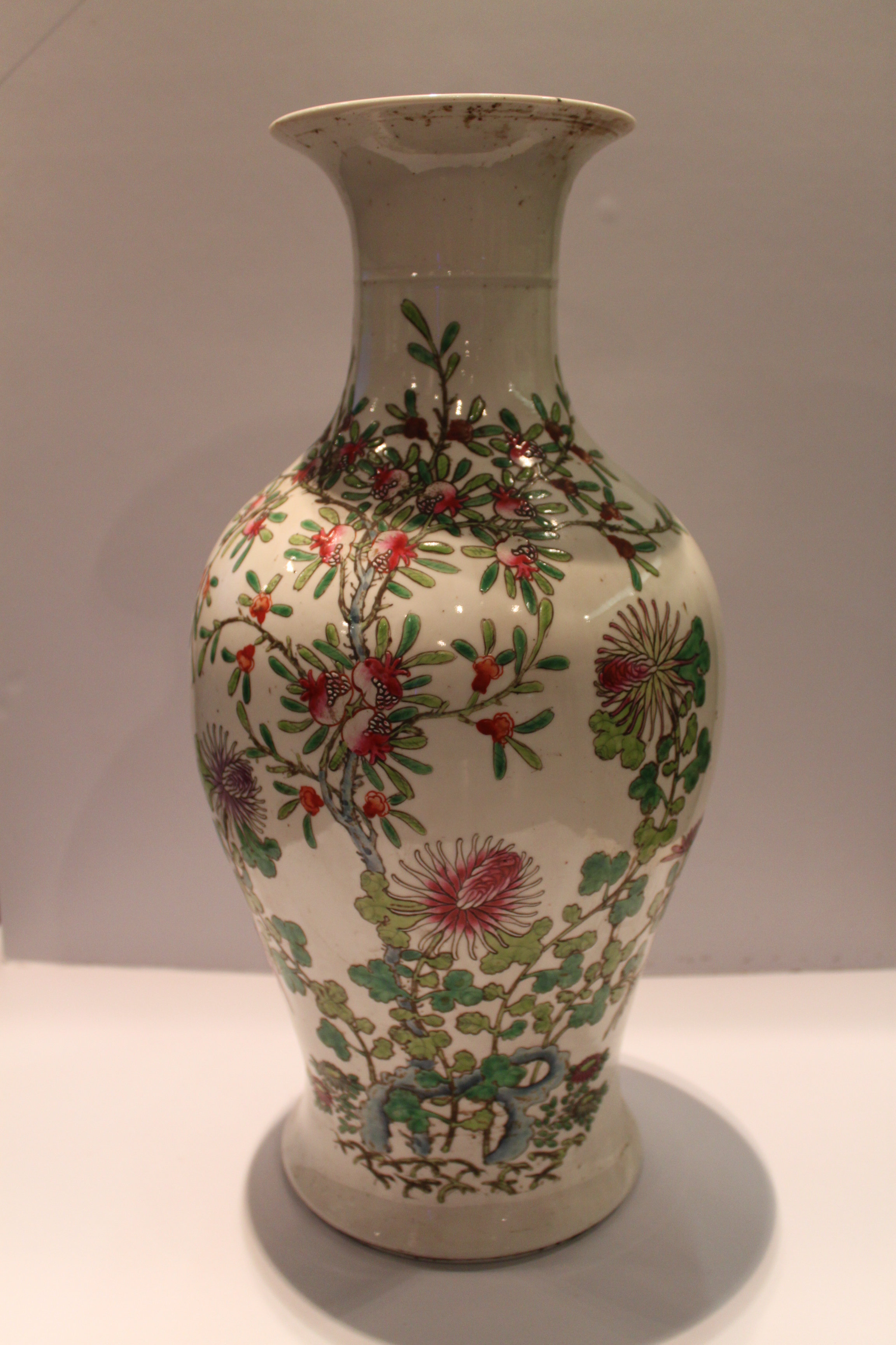 粉彩石榴菊花瓶2