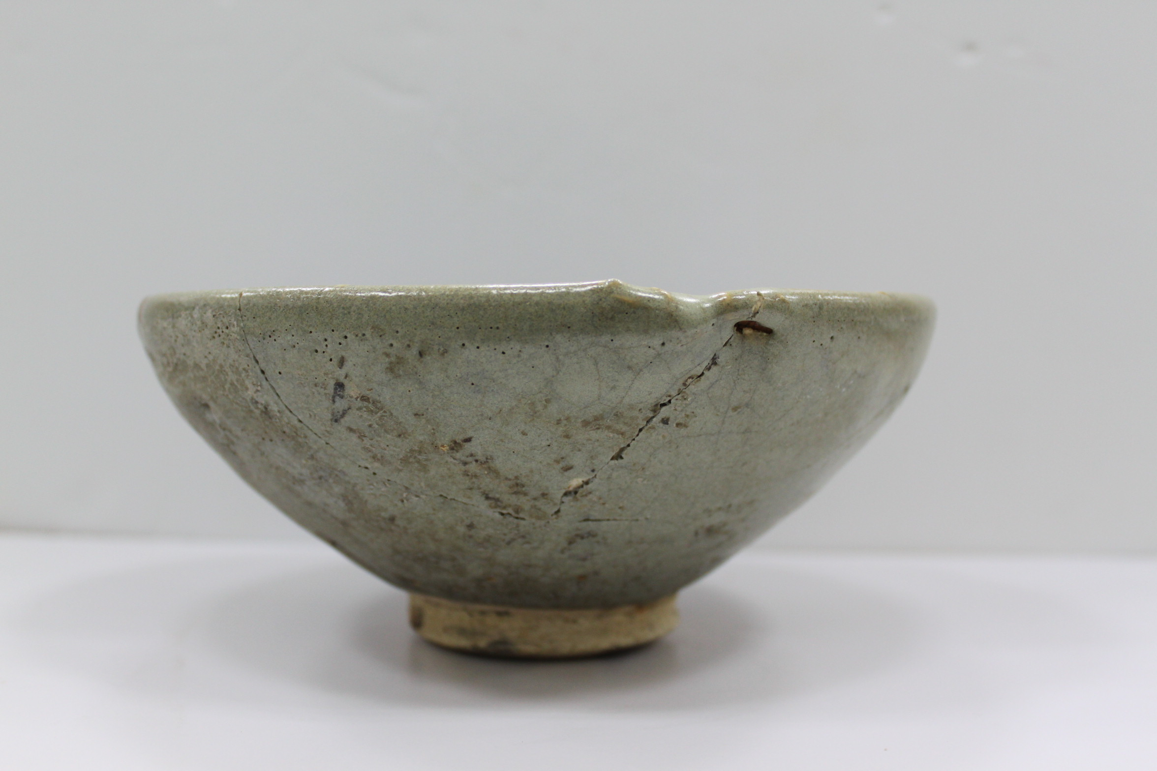 钧釉敛口斜腹碗1